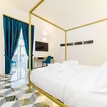 招待所 Palazzo Vitagliano 4*